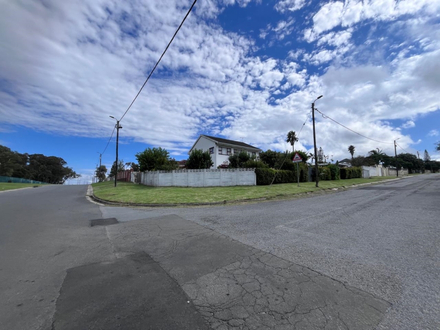 9 Bedroom Property for Sale in Sunnyridge Eastern Cape